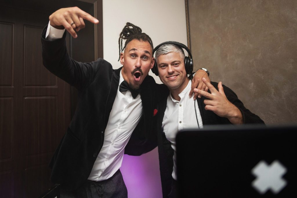 Imones-sventes-vedejas-ir-DJ